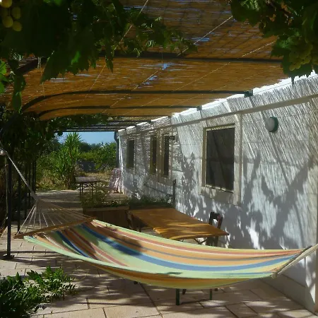 Couette-café Masseria Dei Monelli *